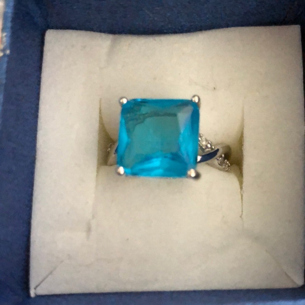 Blue stone ring